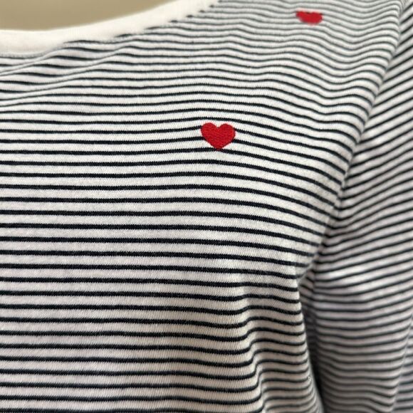 TALBOTS CREWNECK TEE-EMBELLISHED HEARTS - Picture 4 of 8